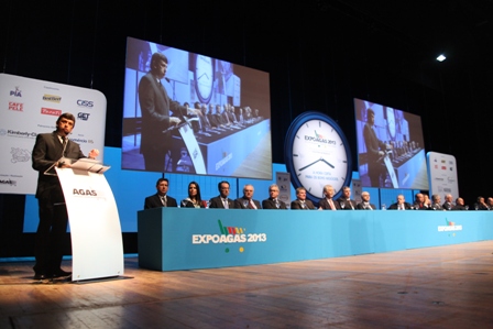 Agas 2013-02